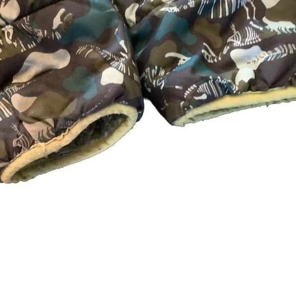 Cat & Jack Reversible Dinosaur Sherpa Puffer Jacket Boys Size L 10/12 - Picture 3 of 10